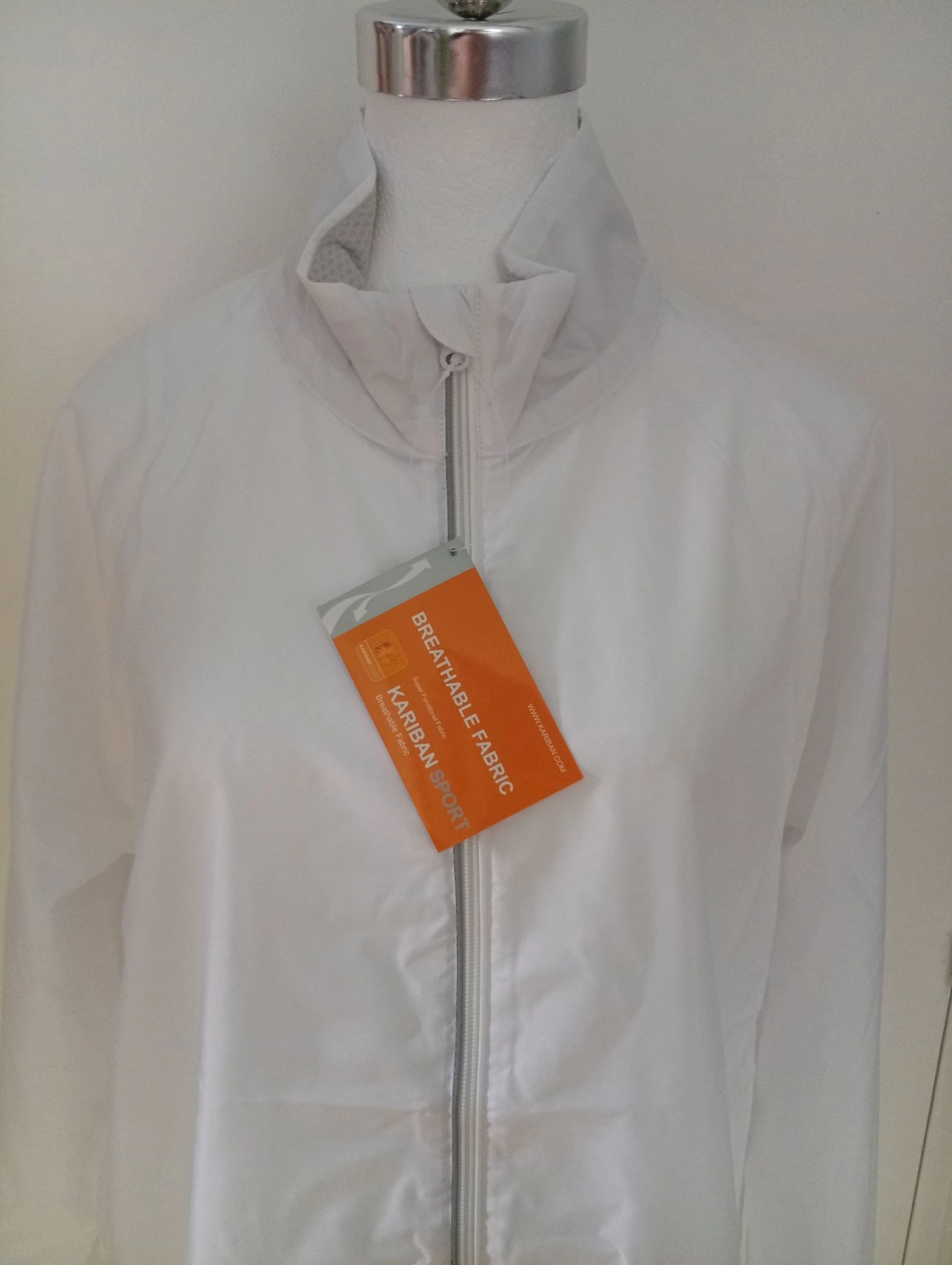 Chaqueta ligera con cordón en la parte inferior – photo 2